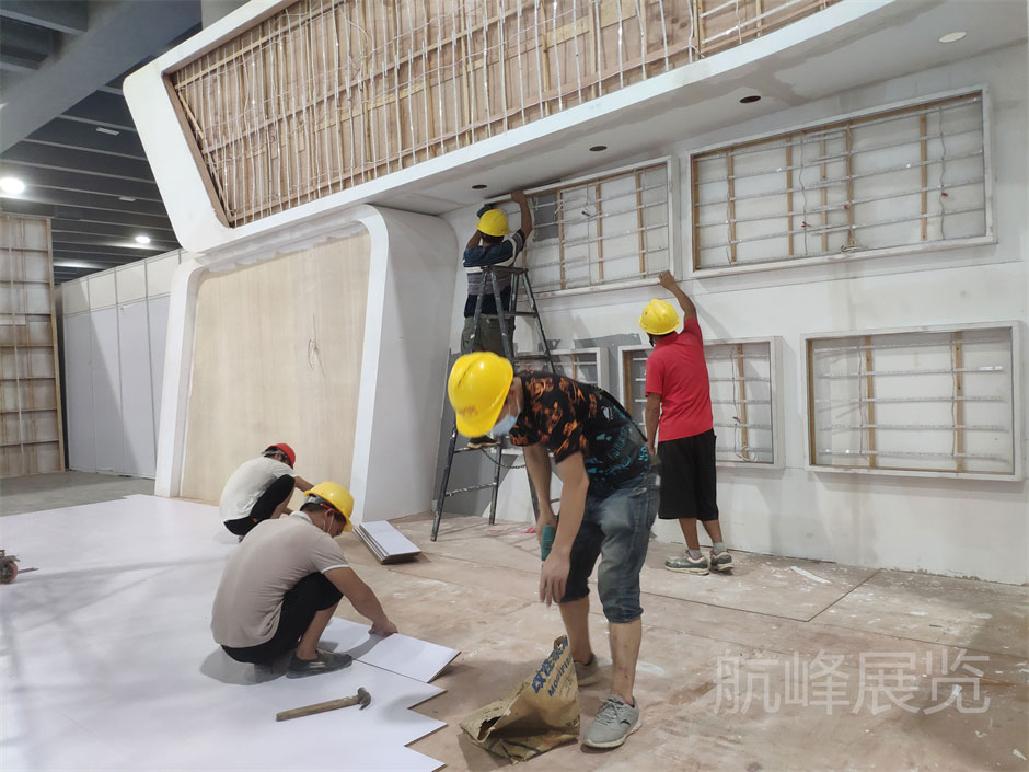 中交第二公路工程局展臺搭建現(xiàn)場